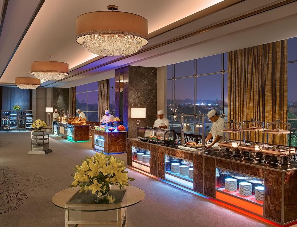 Shangri-La Bengaluru Zewnętrze zdjęcie